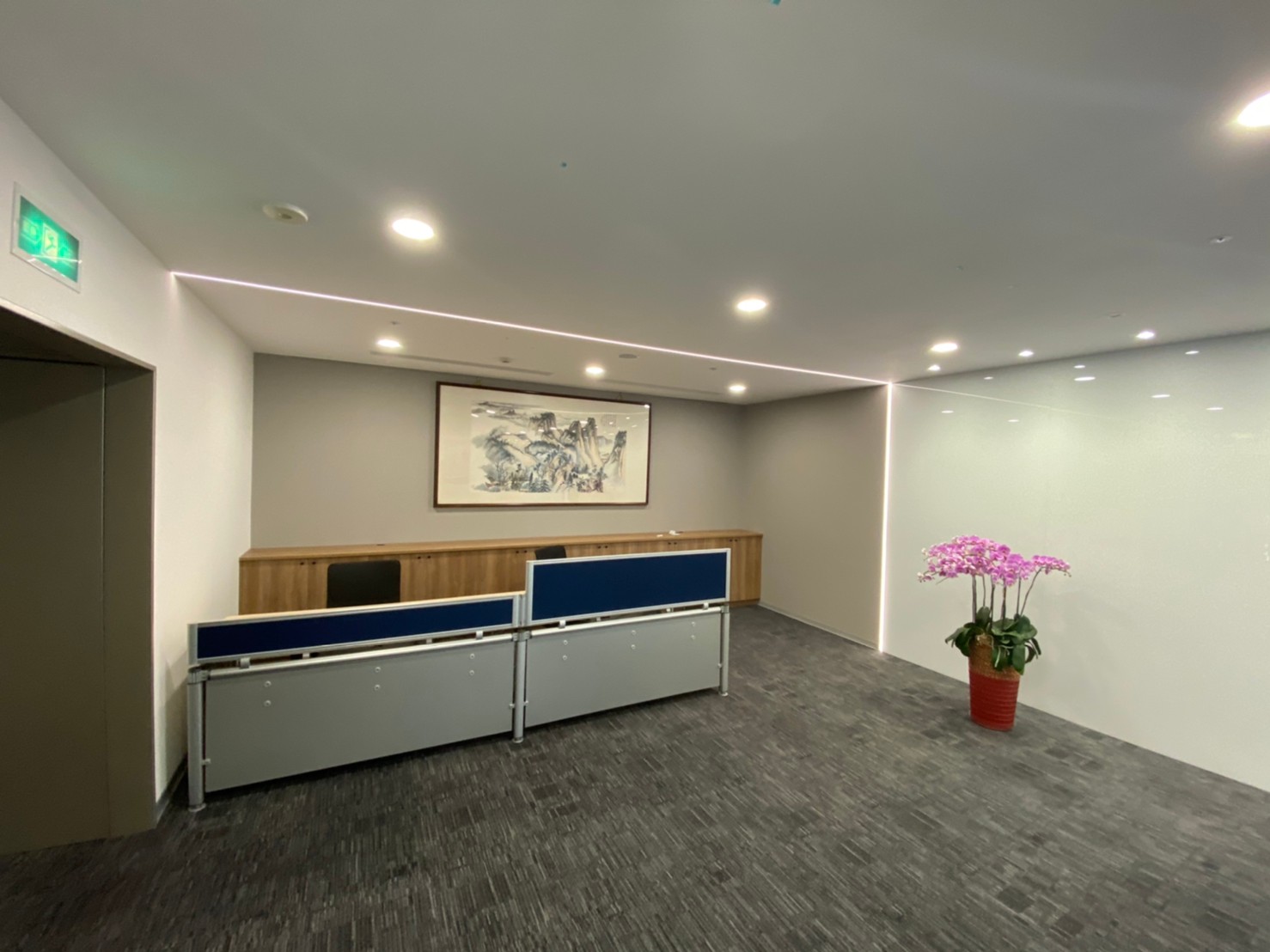 LOBBY形象牆.jpg LOBBY形象牆.jpg